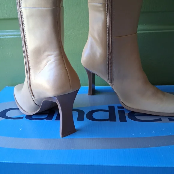Candie's Victoria Dirty Blonde Heeled Boots - Picture 2 of 6